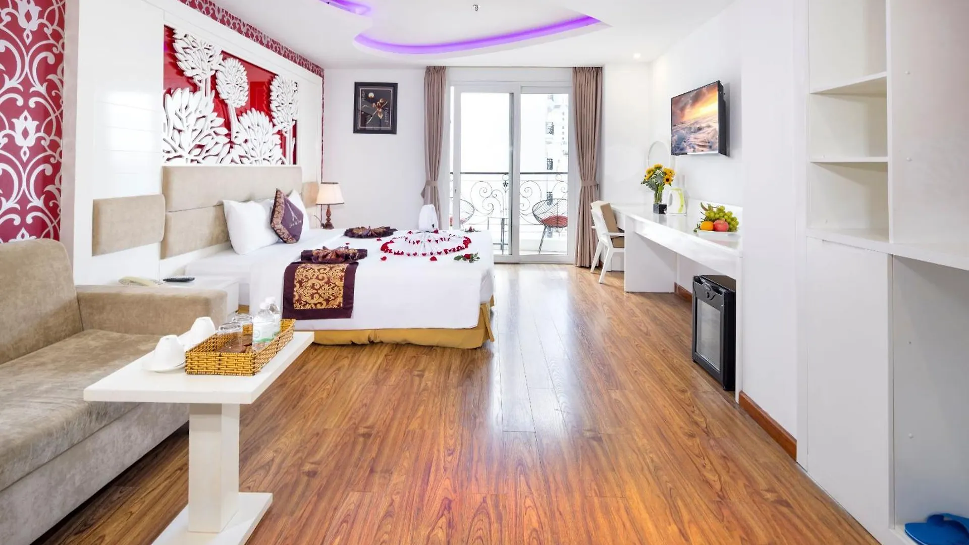 Paris Luxury Hotel & Apartment Nha Trang