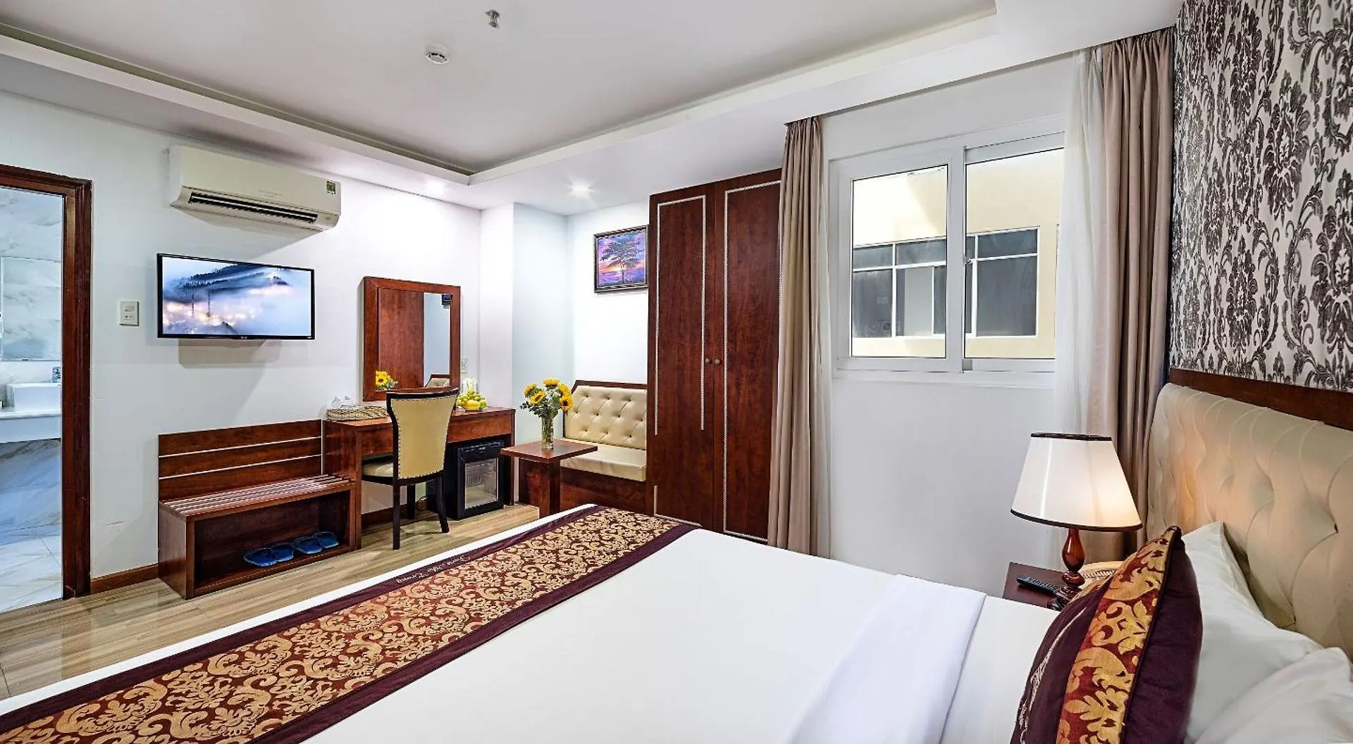 Paris Luxury Hotel & Apartment Nha Trang Vietnam