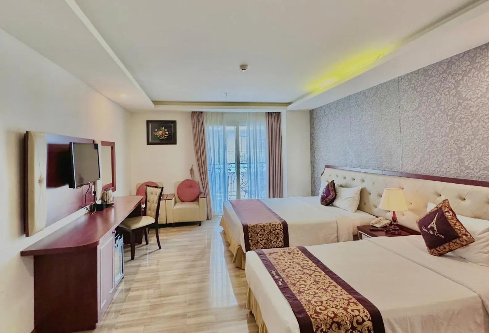 Paris Luxury Hotel & Apartment Nha Trang
