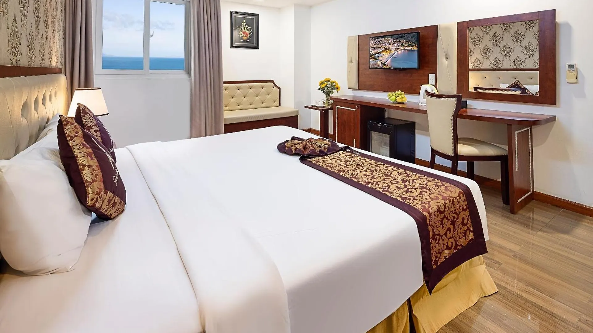 Paris Luxury Hotel & Apartment Nha Trang Vietnam