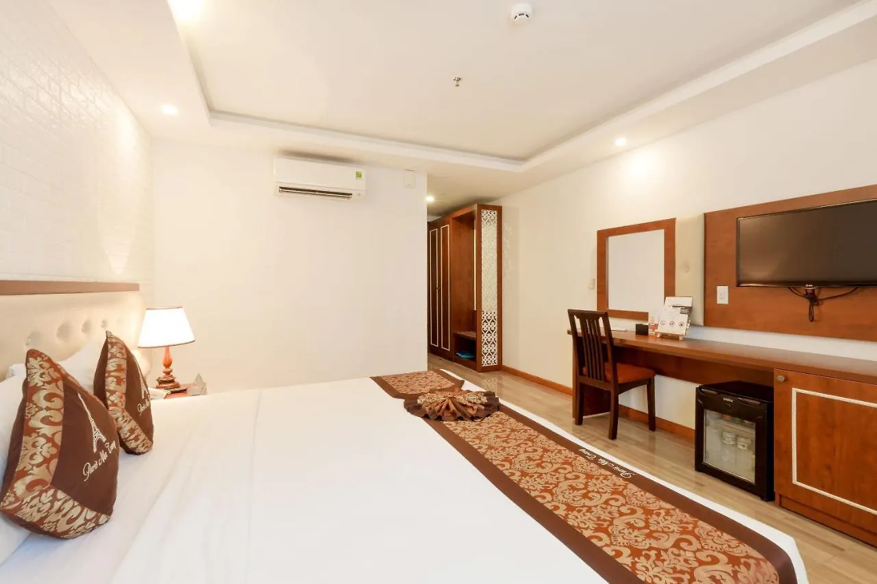 Paris Luxury Hotel & Apartment Nha Trang